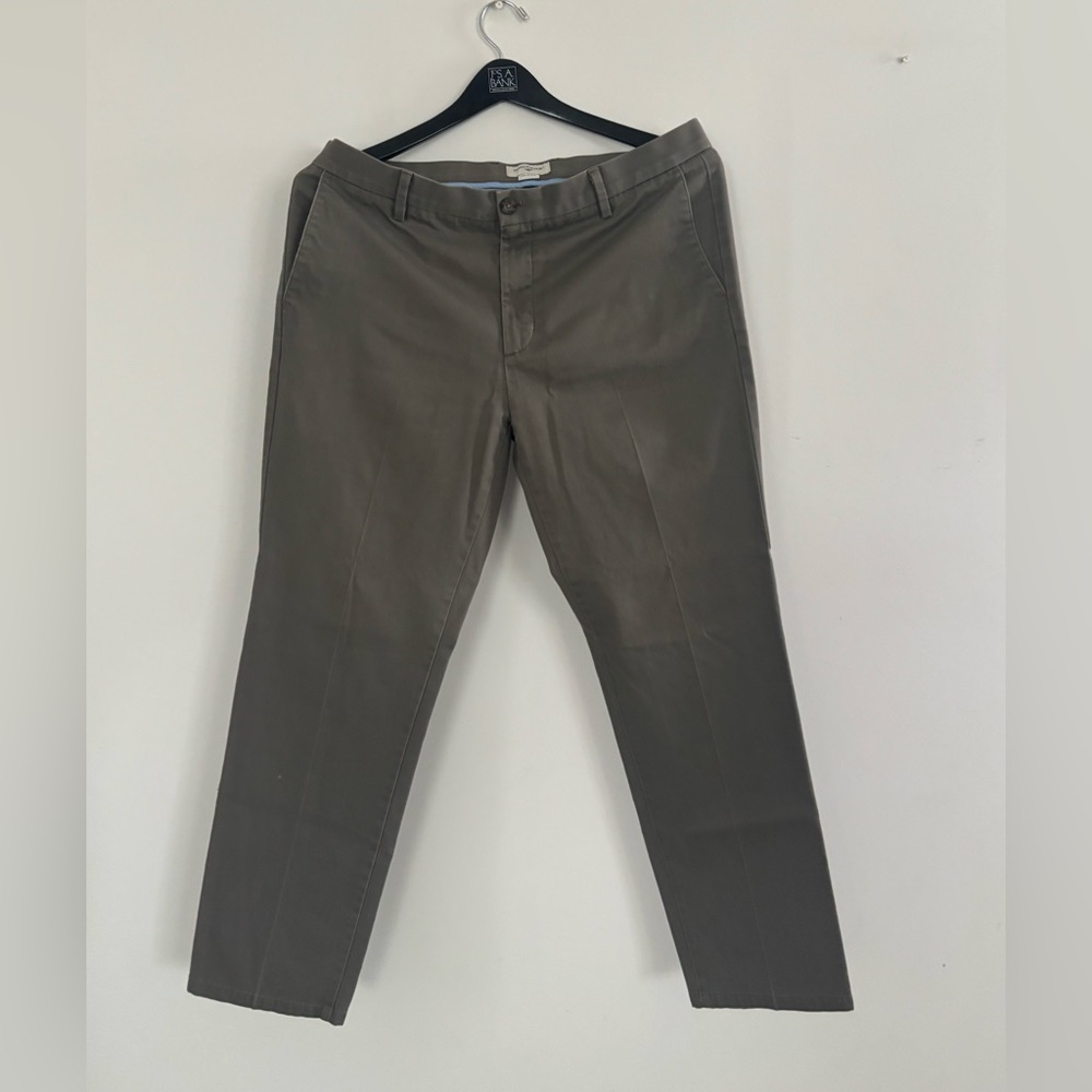 Dockers Men's Khaki Chinos